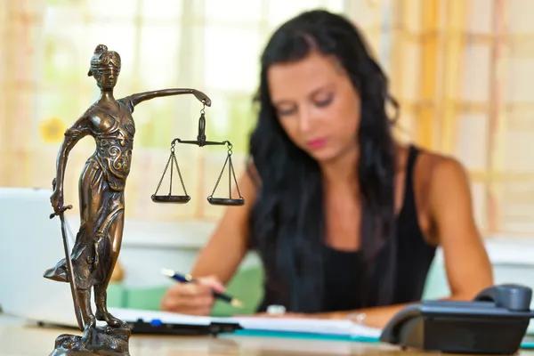 How a Criminal Defense Lawyer Protects Your Rights in Court